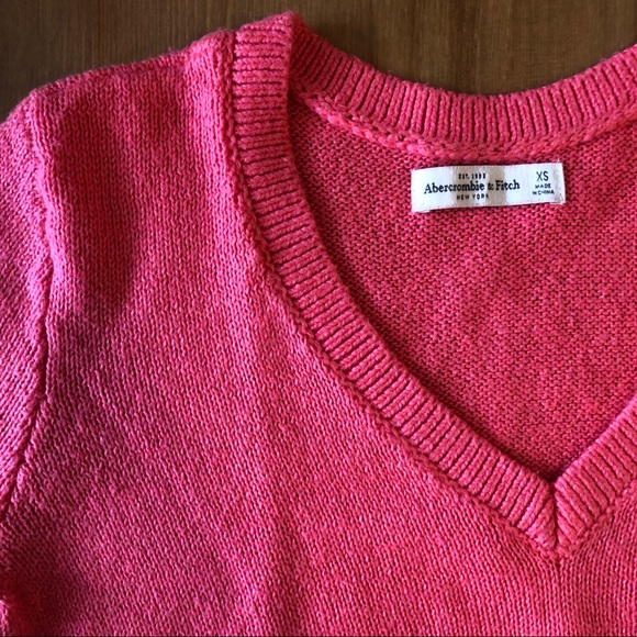 Abercrombie & Fitch pink sweater - Picture 2 of 3